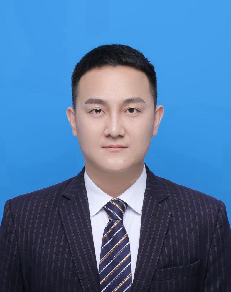贺小龙2.jpg