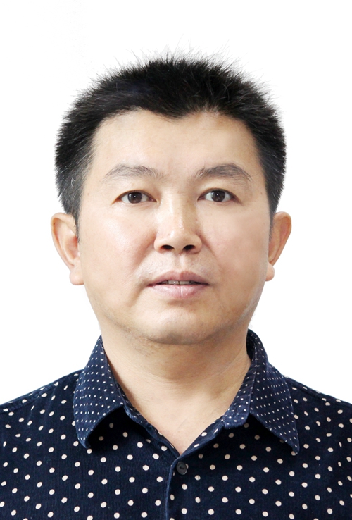 胡旭4.jpg